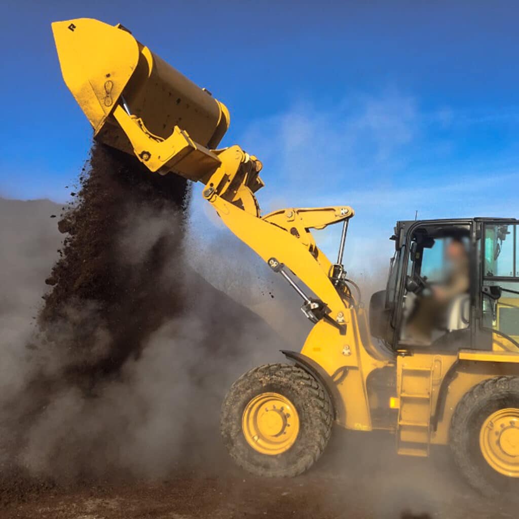 Dual-Cylinder Rollout Bucket | Rockland Manufacturing