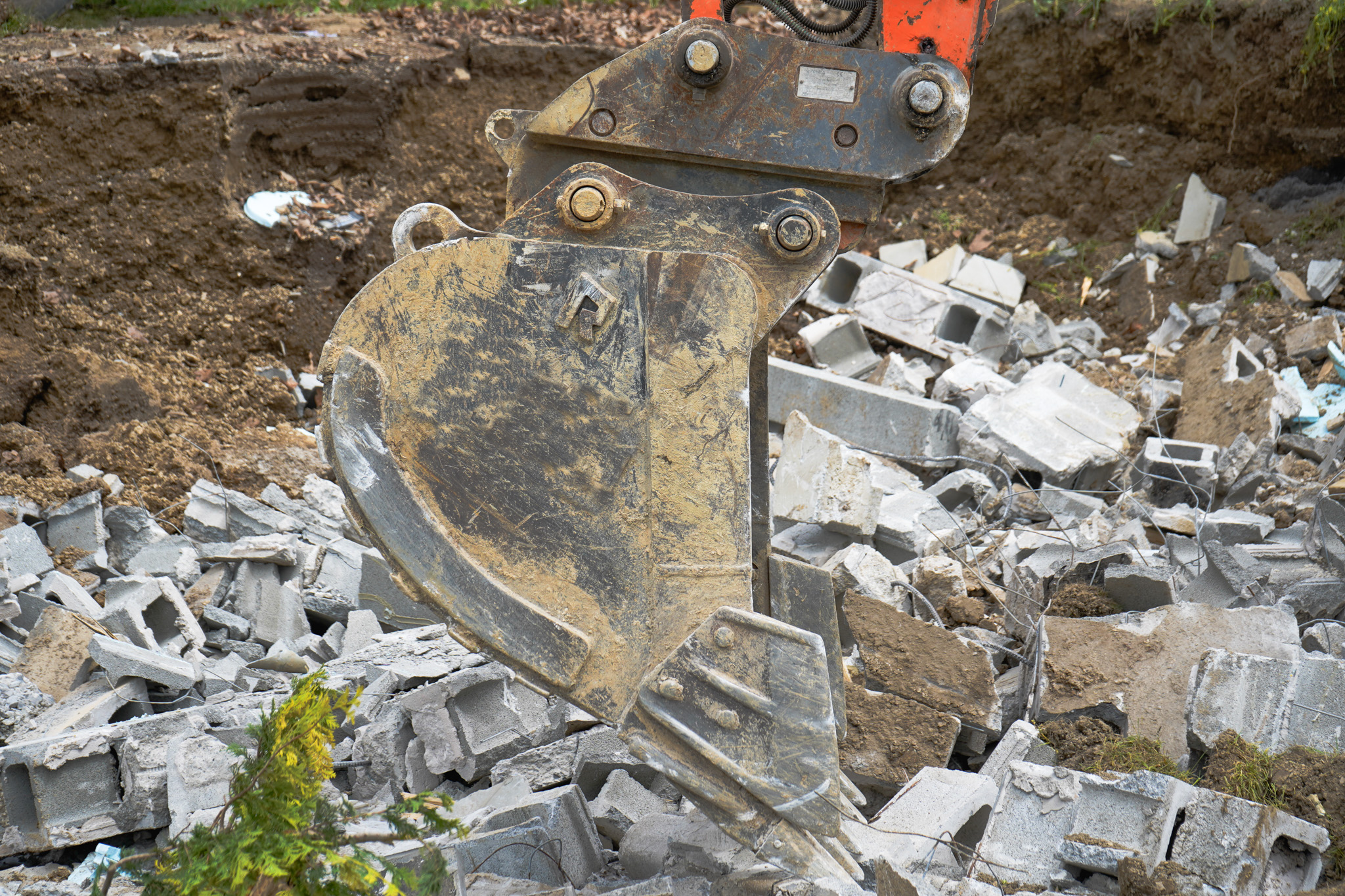 Heavy Duty Excavator Bucket for sale Scooping Stone - Rockland Manufacturing
