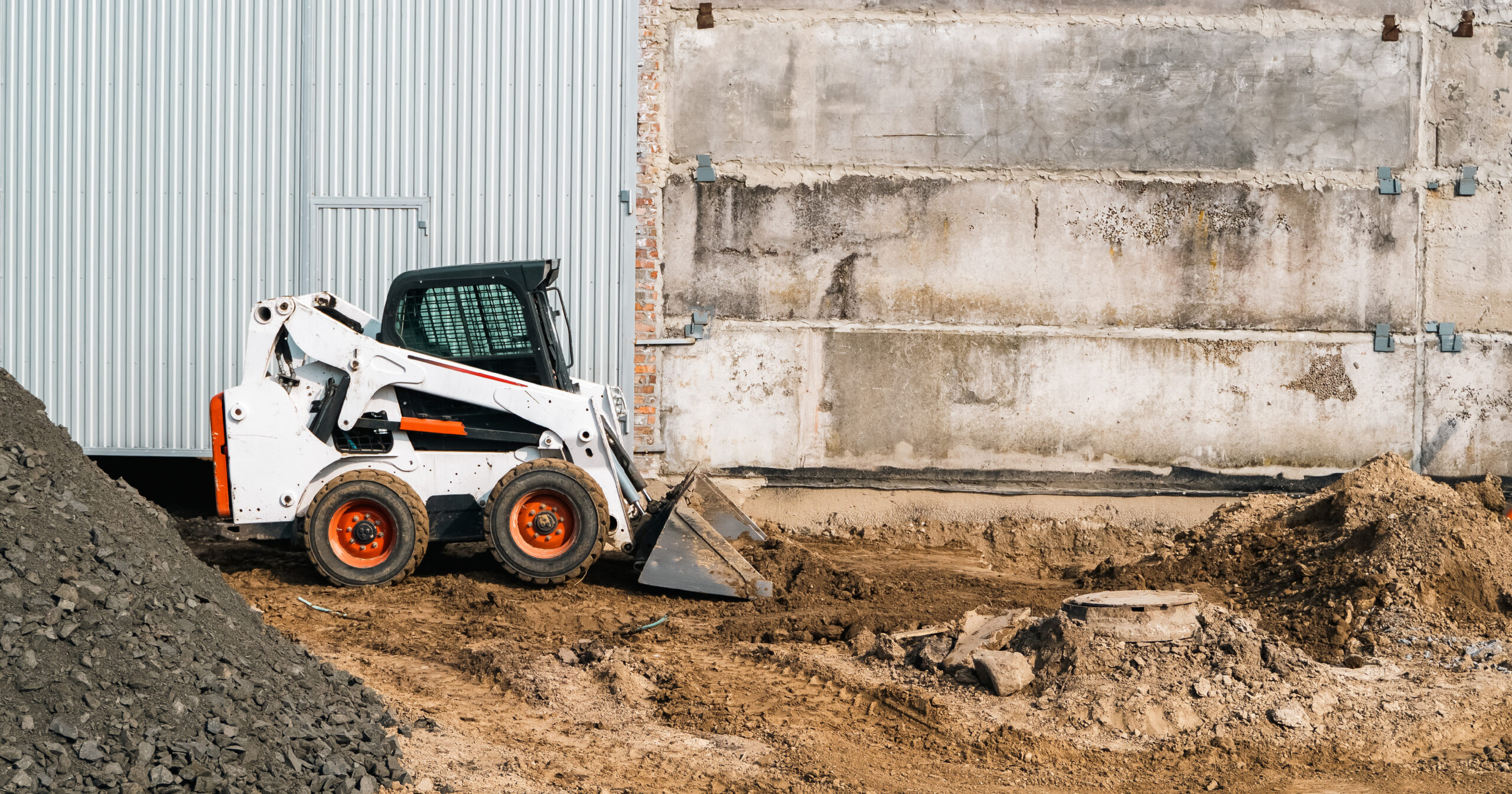 Skid steer material handling - Rockland Manufacturing skid steer attachments